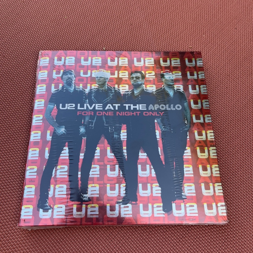 U2 "Live At The Apollo for One Night Only" Fan Club 2-Disc CD Album + Postcards